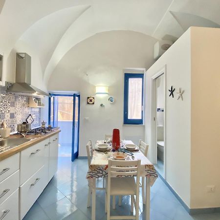 Holidaycasa Teresa - Monolocale Nel Cuore Del Cent สแปร์ลองกา ภายนอก รูปภาพ